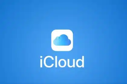 iCloud Icon with blue background.