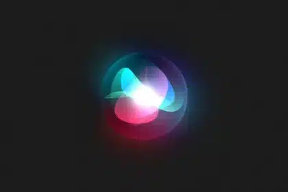 Siri glowing animation on a dark background.